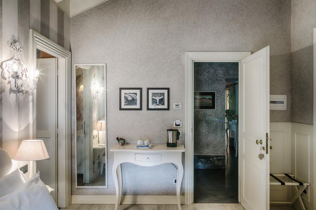Relais Villa Vittoria Laglio Phòng bức ảnh